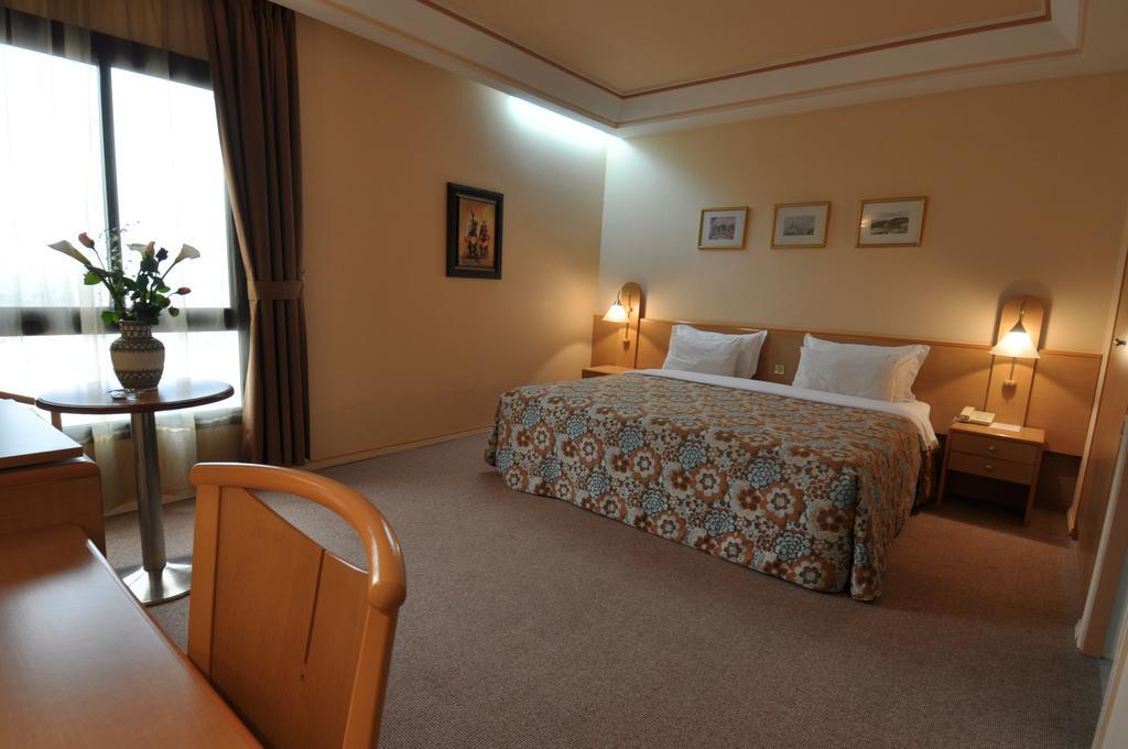 Hotel Wassim Фес Экстерьер фото